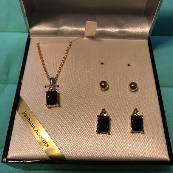 East 5th Jewelry Set - Picture 2 of 3